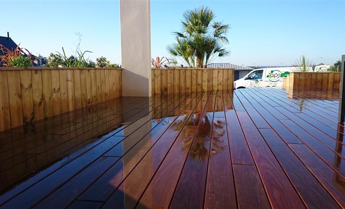 Terrasse IPE et bac de plantation Binic 22 - paysagiste Côtes d'Armor 