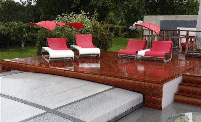 Terrasse en IPE pour habillage de volet roulant piscine 22